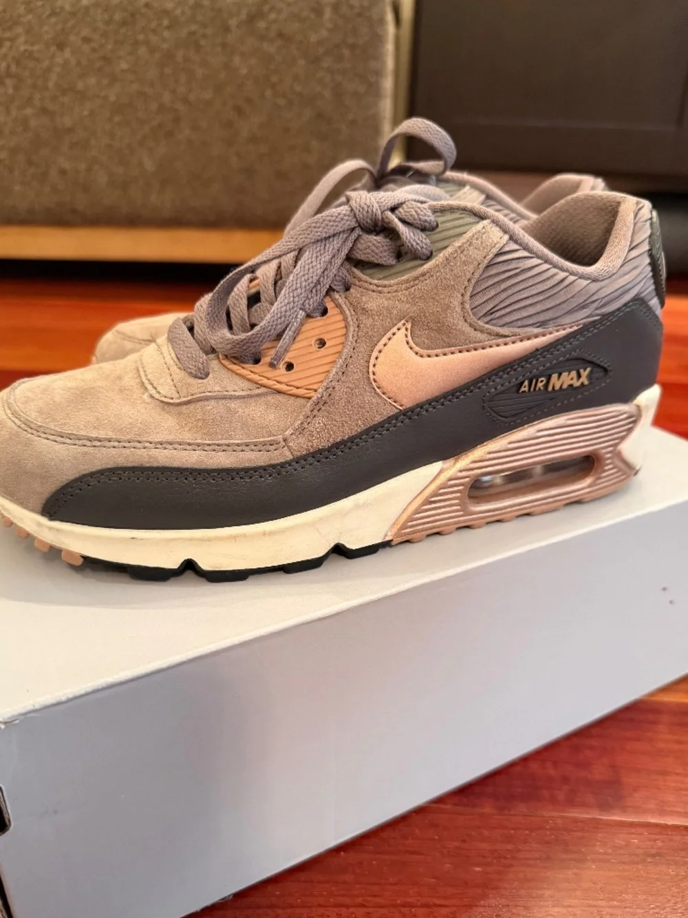 Nike Air Max 90 Grey Suede/Pink Smooth - Size 8.5W